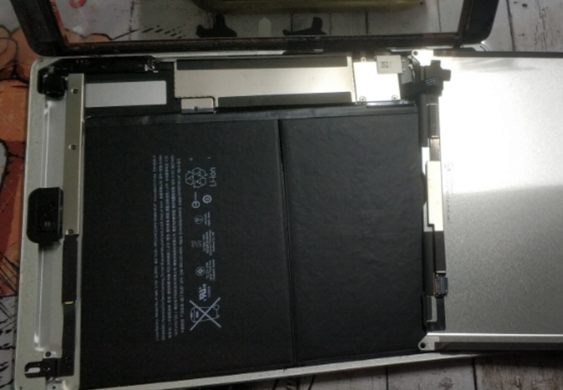 包河区iPad Air换电池维修点分析iPad Air换电池图文教程分享